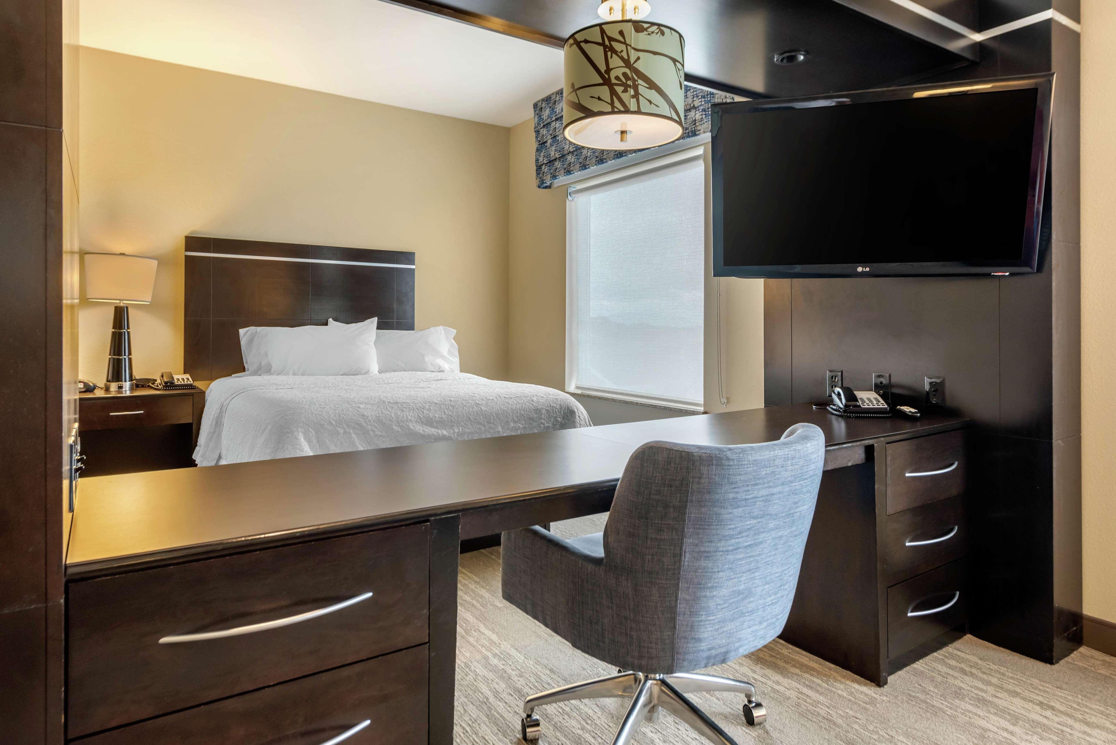 Hampton Inn Аламоса Екстериор снимка