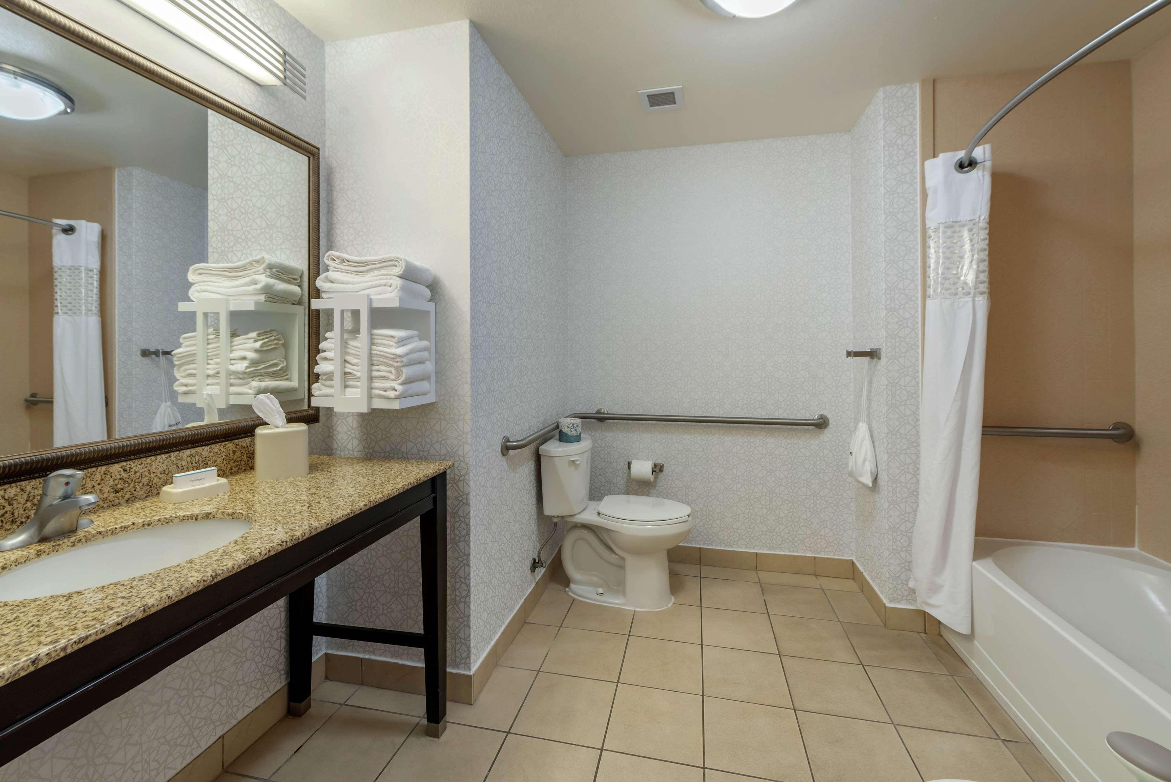 Hampton Inn Аламоса Екстериор снимка