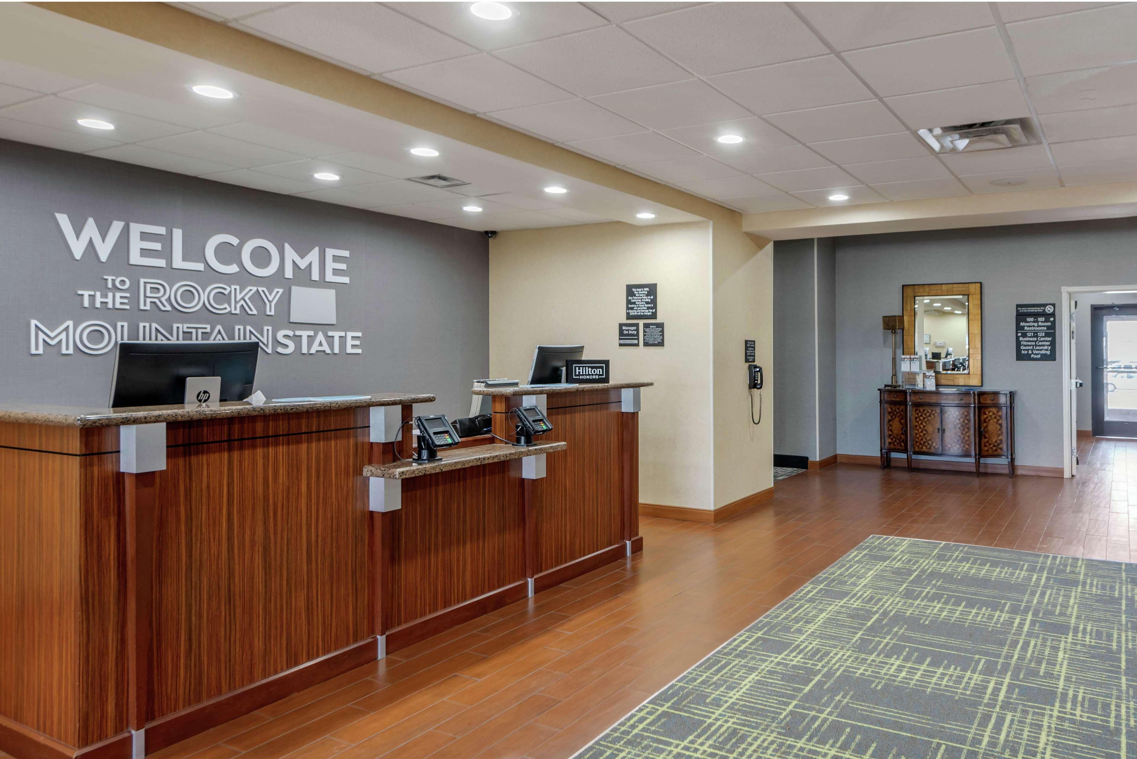 Hampton Inn Аламоса Екстериор снимка