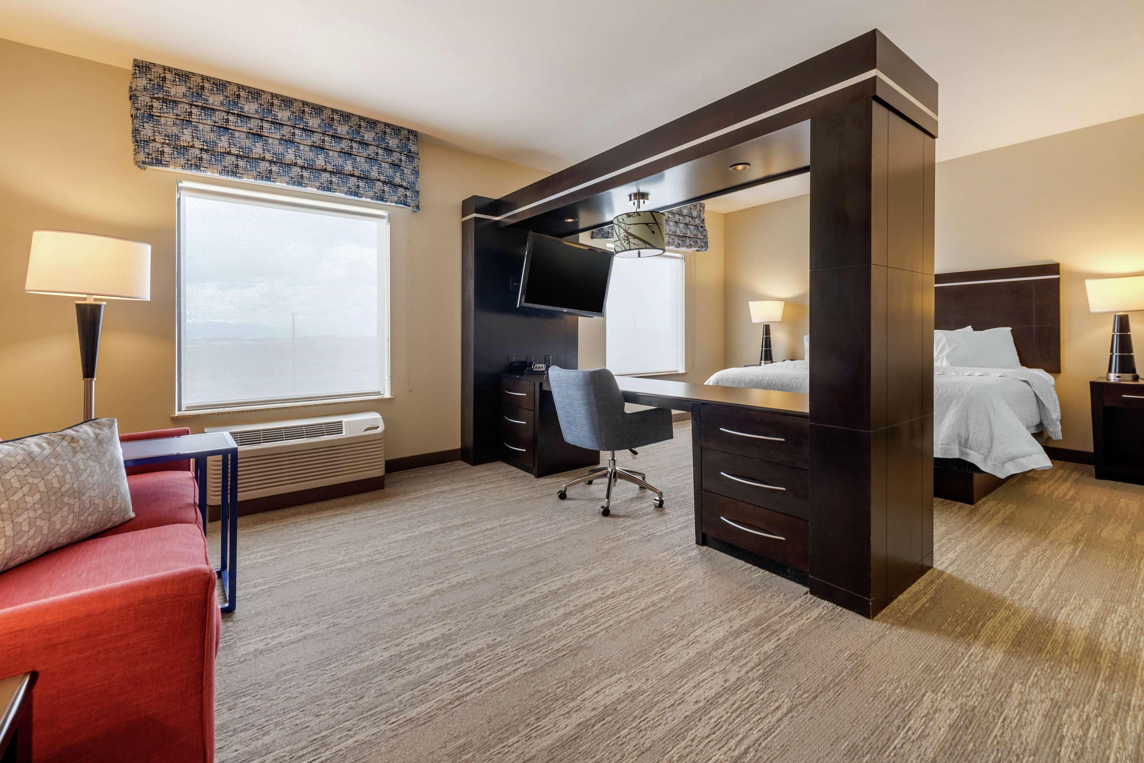 Hampton Inn Аламоса Екстериор снимка
