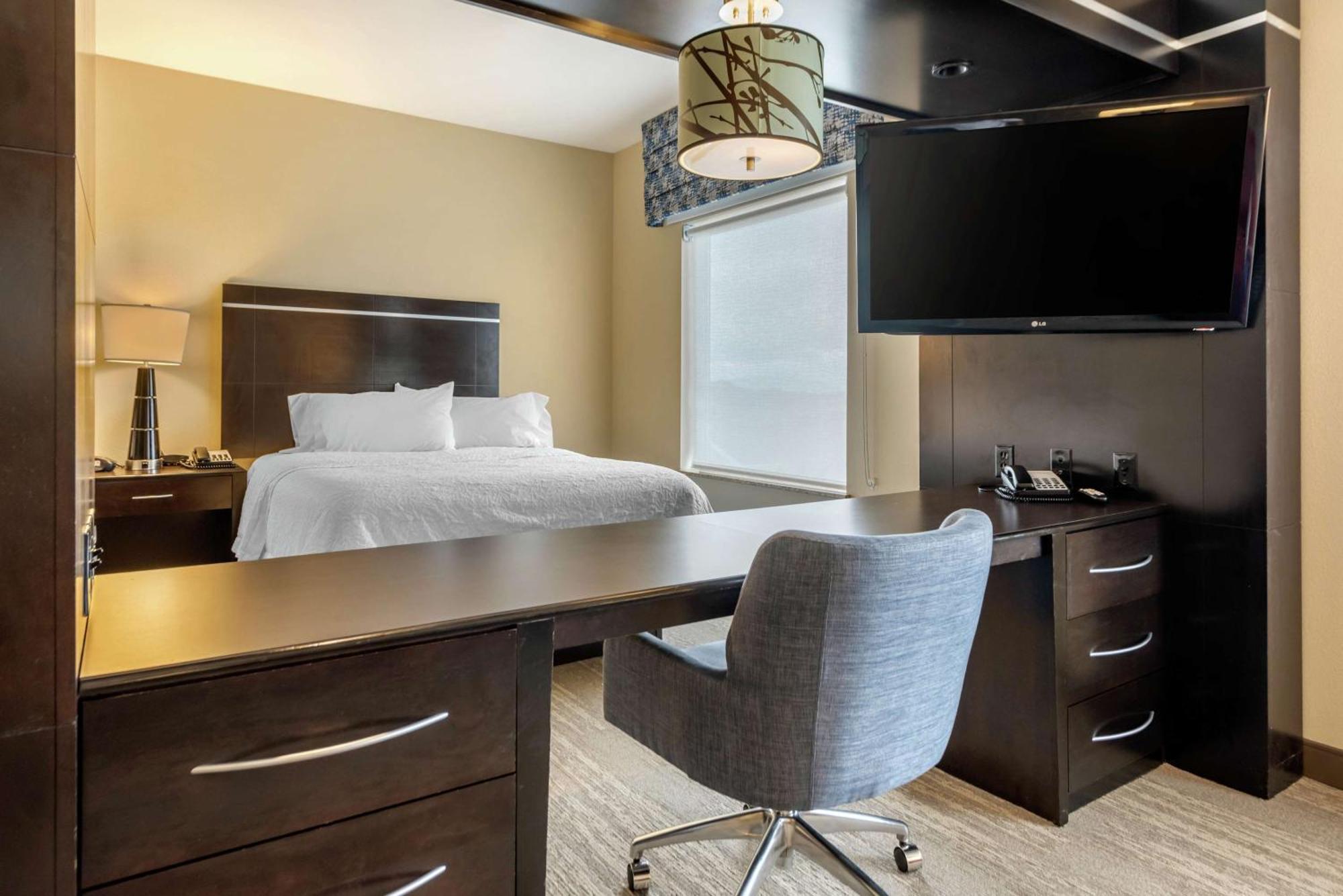 Hampton Inn Аламоса Екстериор снимка