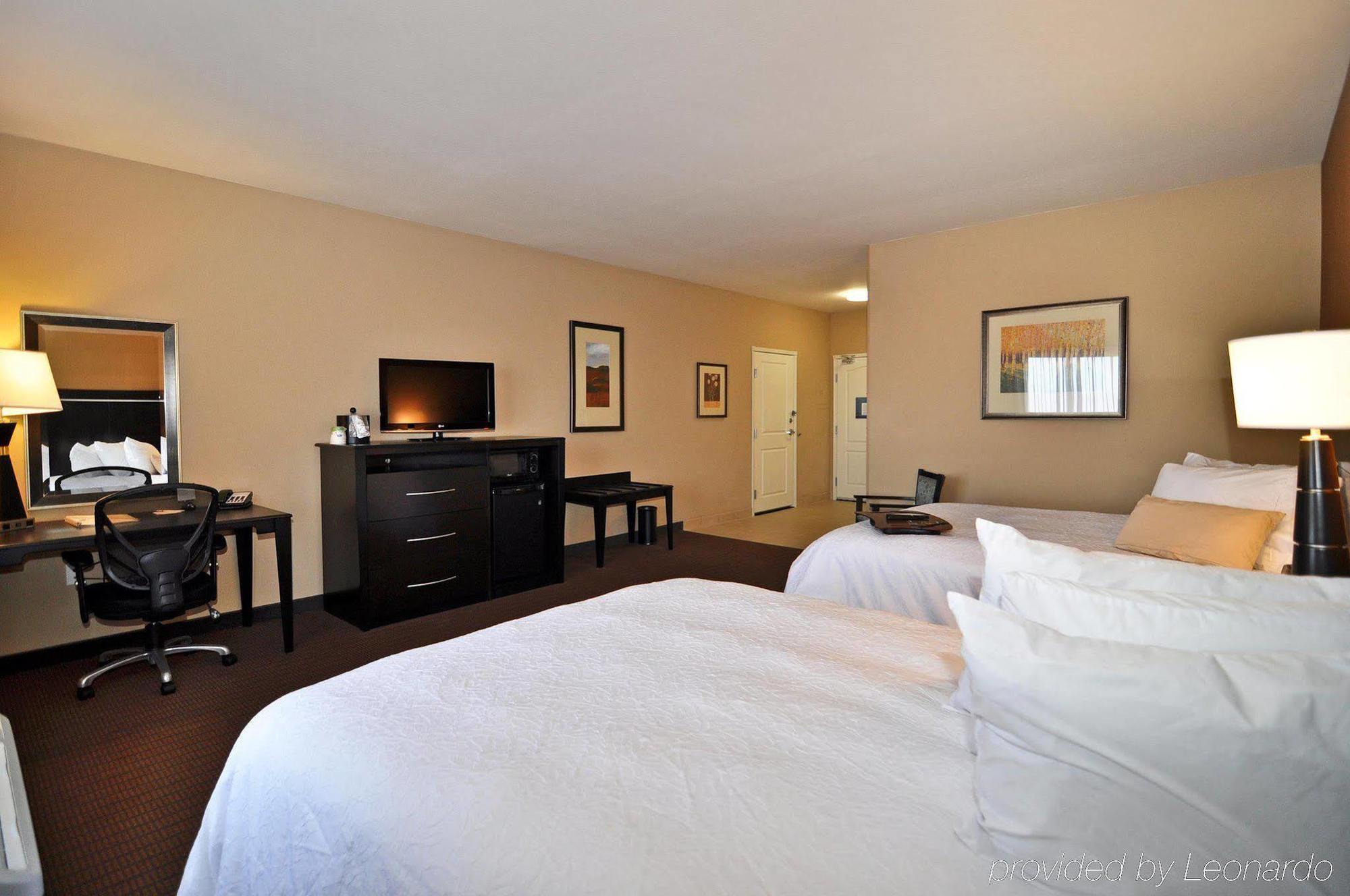 Hampton Inn Аламоса Екстериор снимка