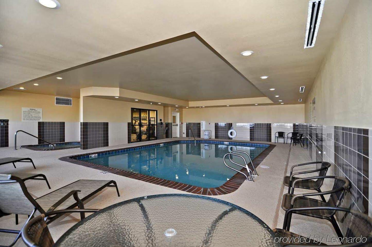 Hampton Inn Аламоса Екстериор снимка
